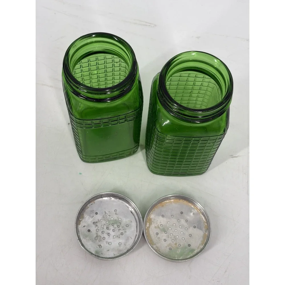 Vintage Owens Illinois Green Depression Glass Salt & Pepper Shakers Waffle 1930s